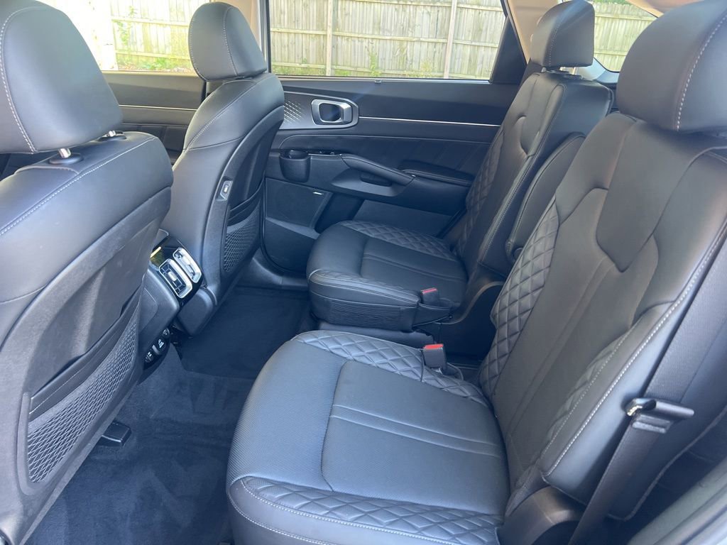 Certified 2023 Kia Sorento SX image 9