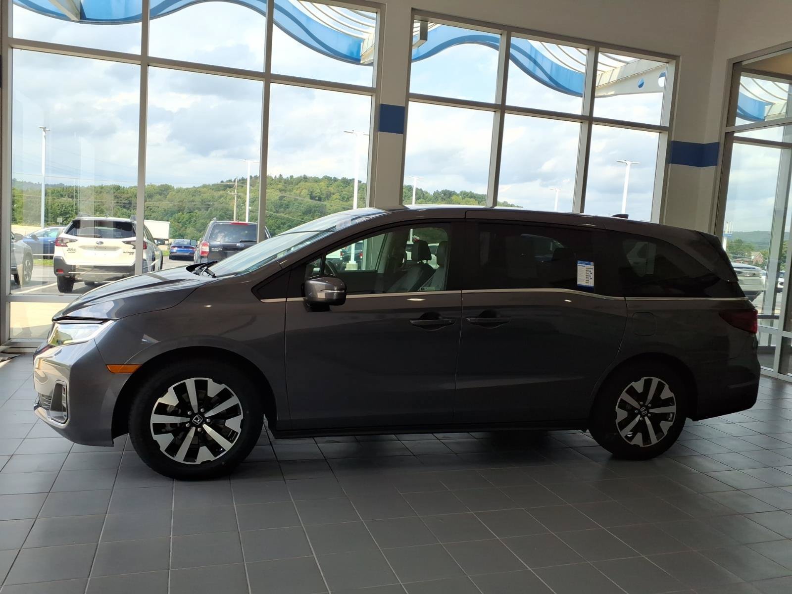Certified 2025 Honda Odyssey EX-L image 7