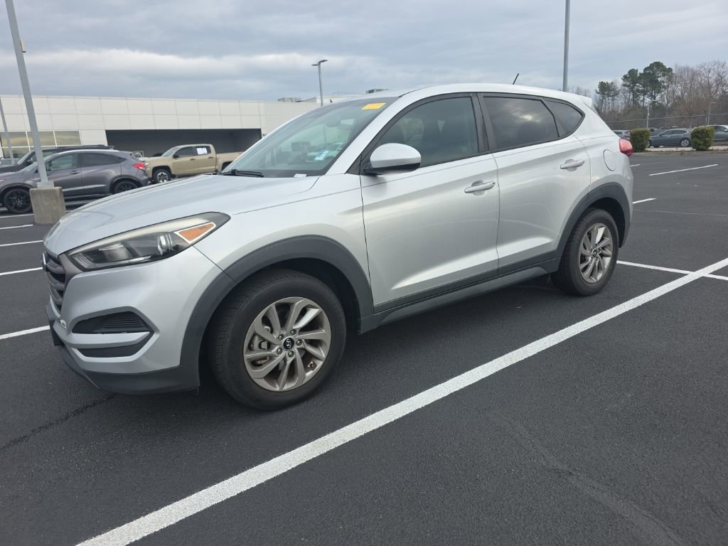 Used 2016 Hyundai Tucson SE image 2