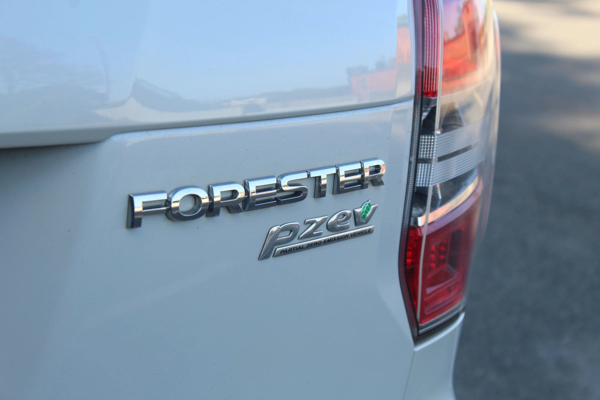 Used 2014 Subaru Forester 2.5i Limited image 42