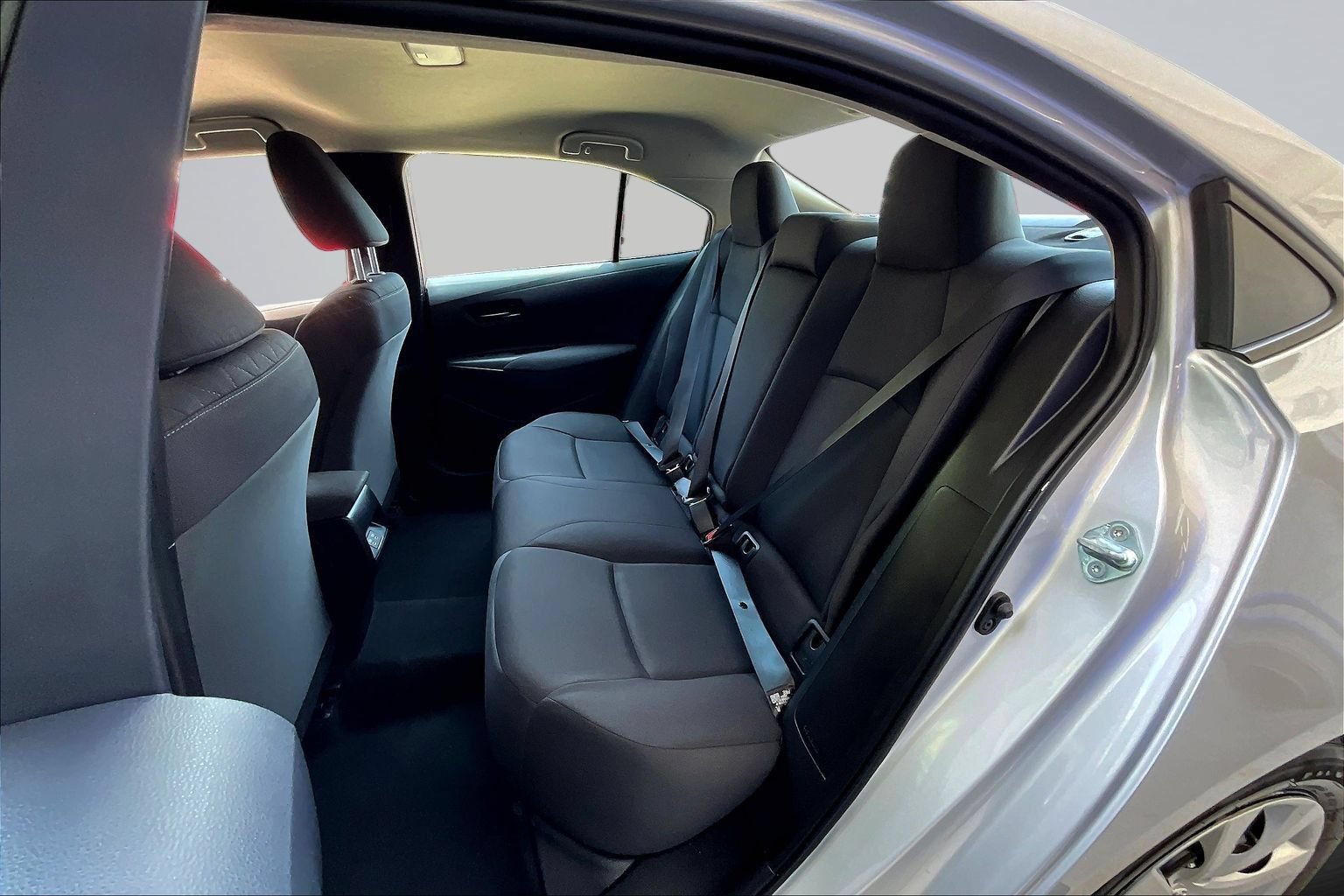 Used 2024 Toyota Corolla LE FWD image 22