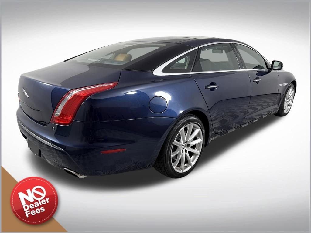Used 2011 Jaguar XJ L image 3