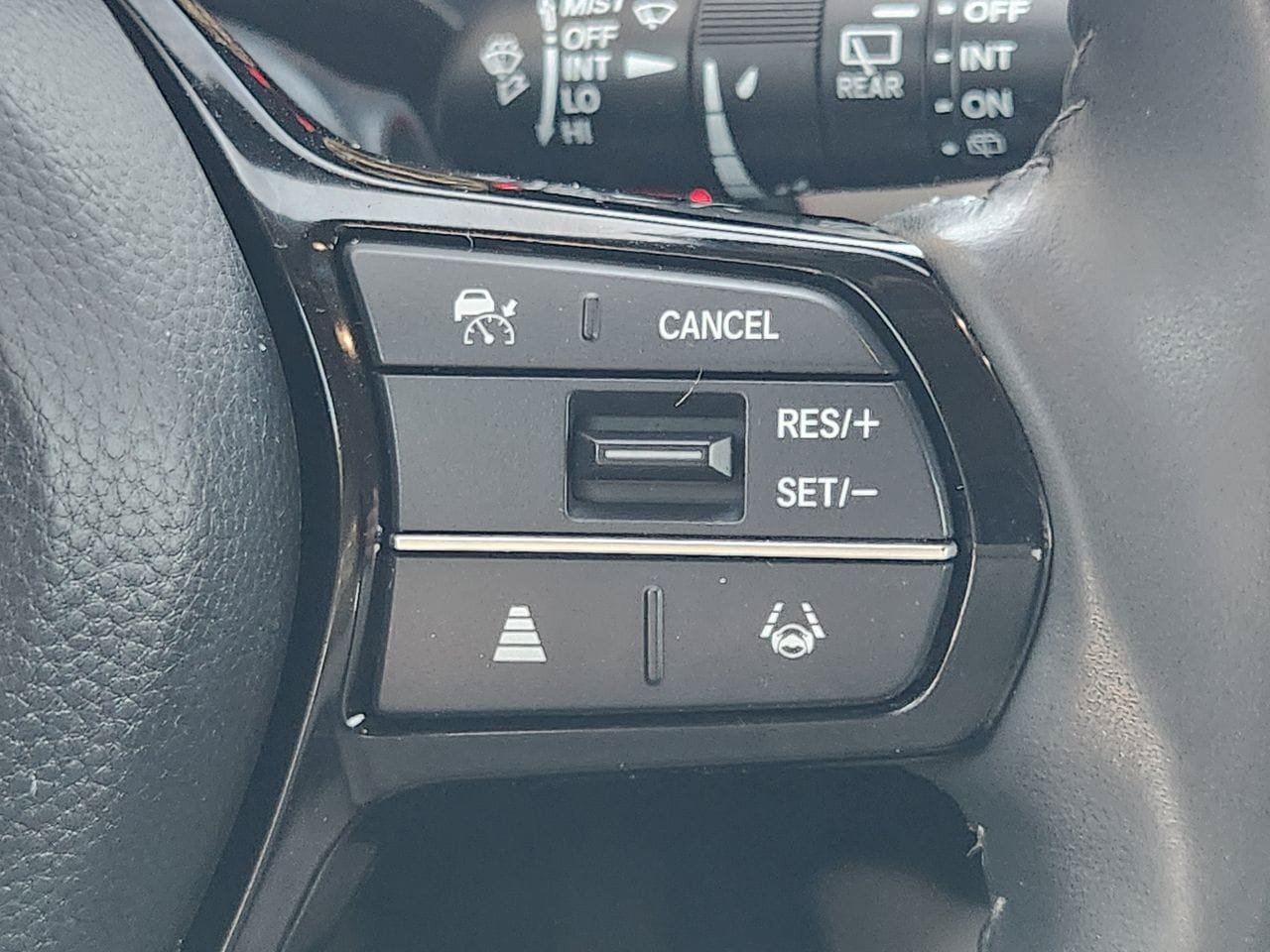 Certified 2024 Honda HR-V EX-L image 28
