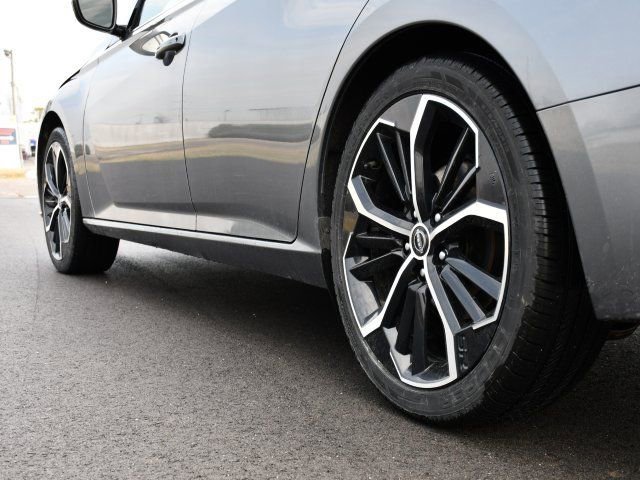 Used 2024 Nissan Altima 2.5 SR image 10