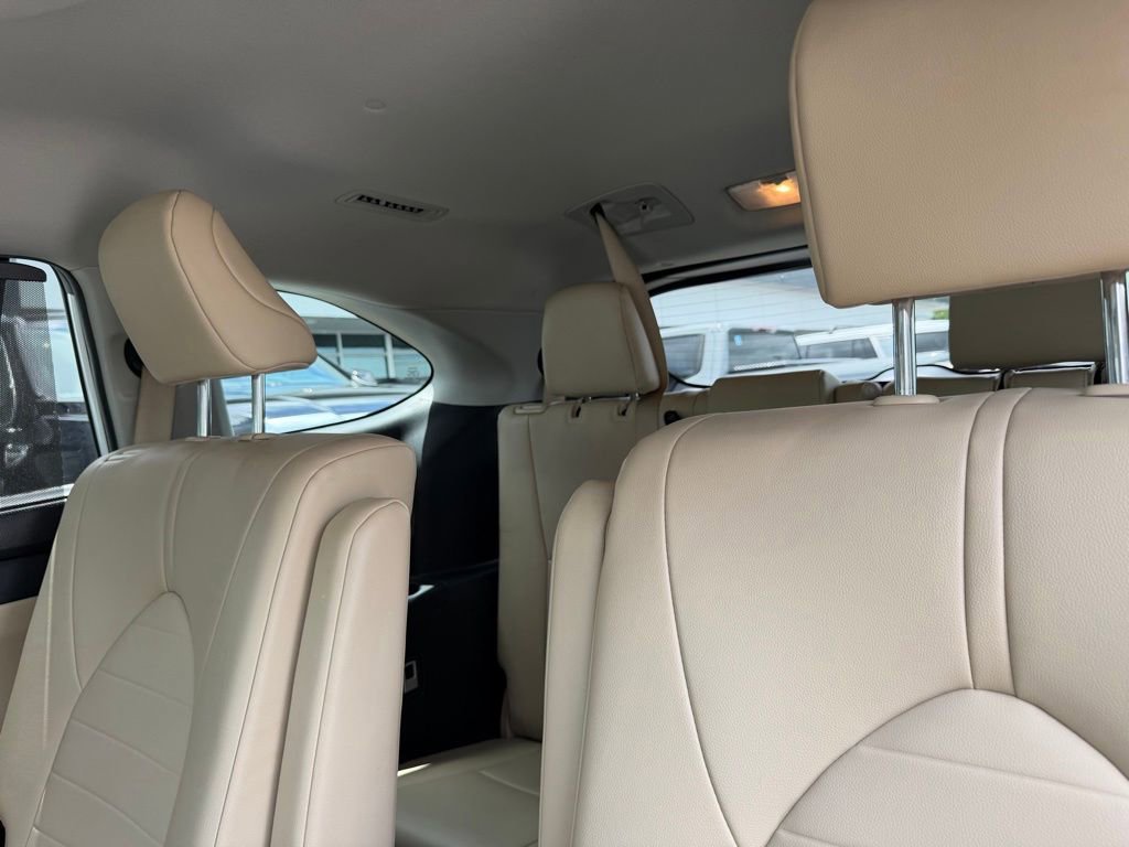 Used 2023 Toyota Highlander XLE FWD image 15