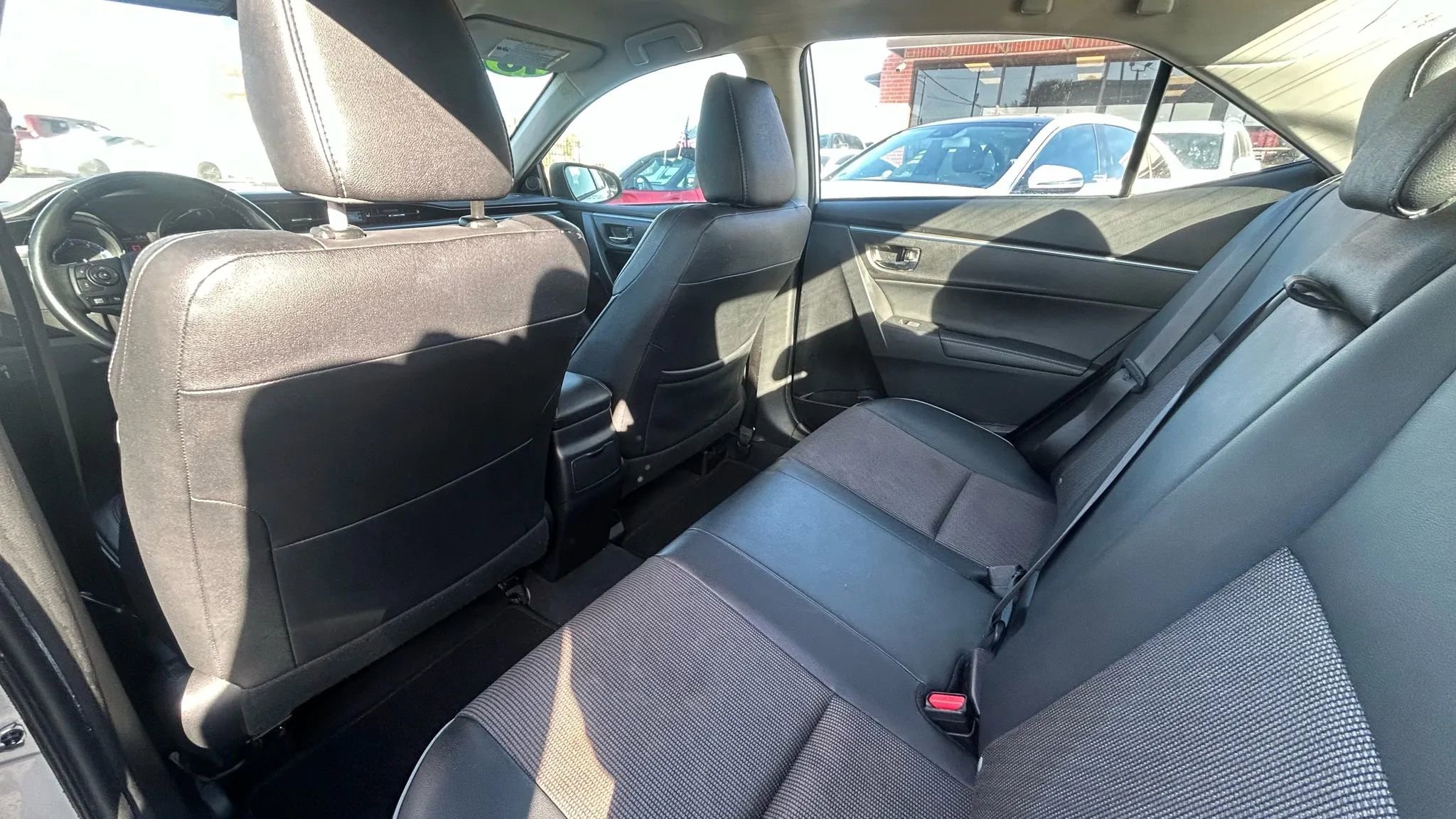 Used 2016 Toyota Corolla S Premium image 10