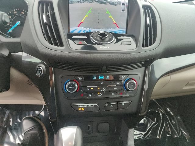 Used 2017 Ford Escape Titanium FWD image 33