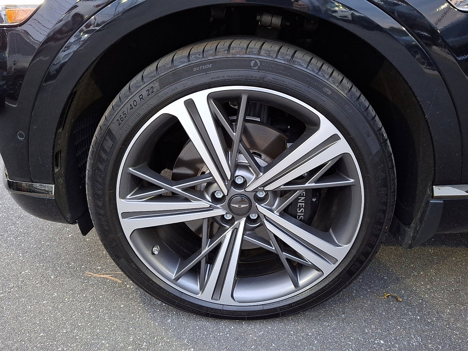 Certified 2025 Genesis GV80 3.5T e-SC image 28