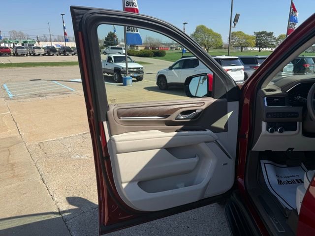 Used 2022 GMC Yukon Denali AWD/4WD image 13