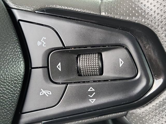 Certified 2023 Chevrolet Bolt EUV LT w/ Driver Confidence Package image 9