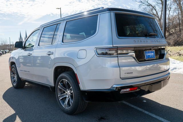 Used 2023 Jeep Grand Wagoneer 4WD w/ Flexible Seating Group image 8