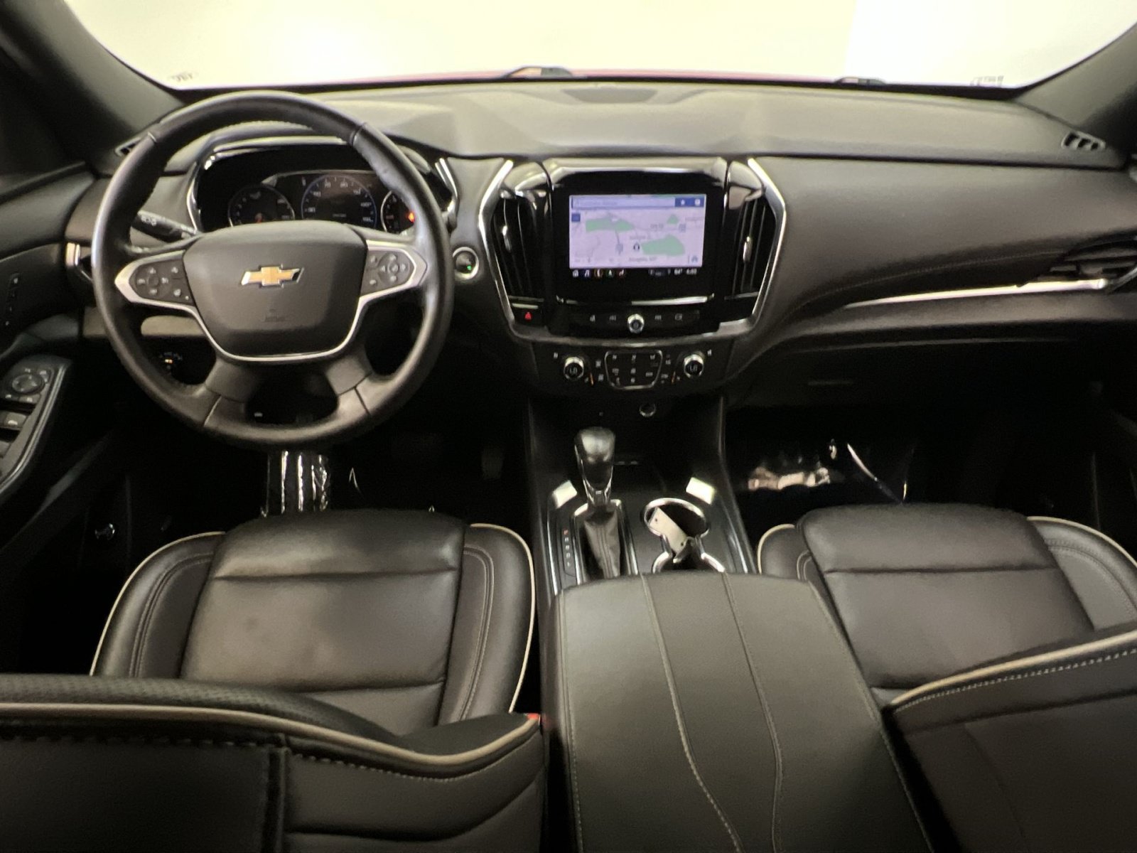 Used 2022 Chevrolet Traverse Premier w/ LPO, Cargo Package AWD/4WD image 22