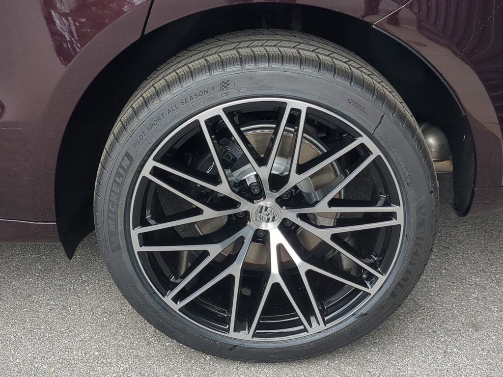 New 2026 Porsche Macan Turbo image 11