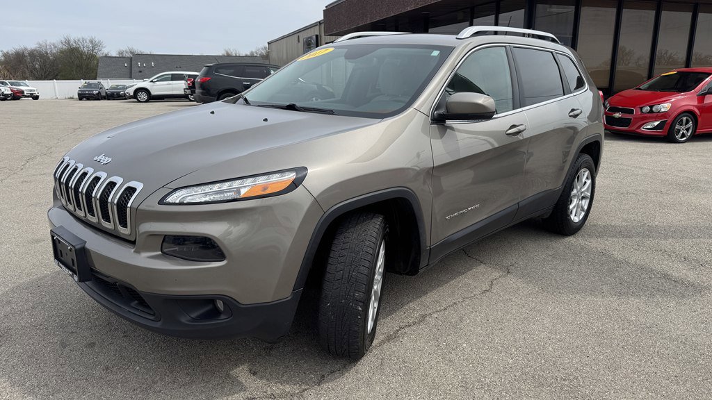 Used 2017 Jeep Cherokee Latitude w/ Safety/Convenience Group image 4