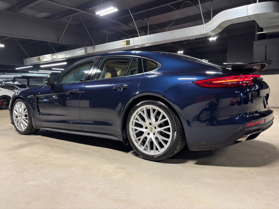 Used 2018 Porsche Panamera 4 image 15