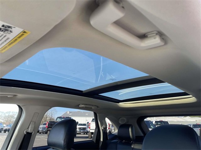 Certified 2018 Ford Edge Titanium w/ Equipment Group 301A image 18