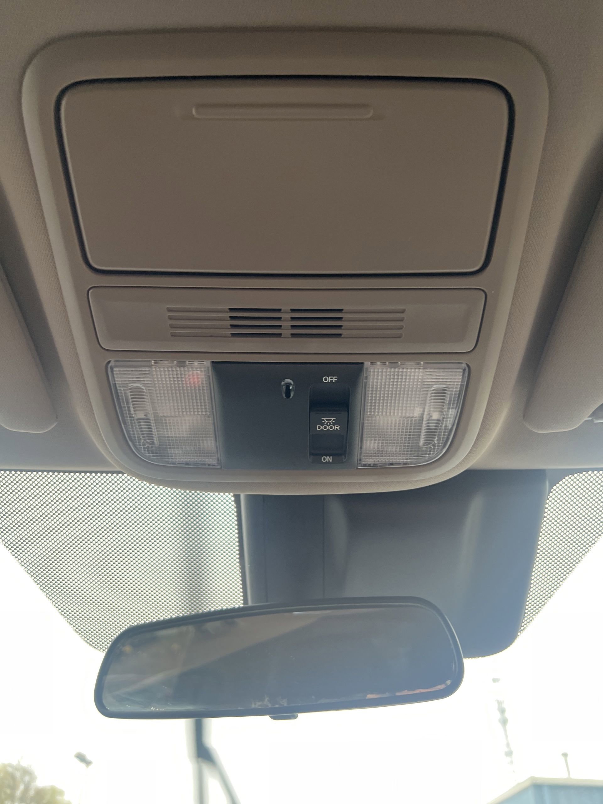 Used 2018 Honda Odyssey EX image 15