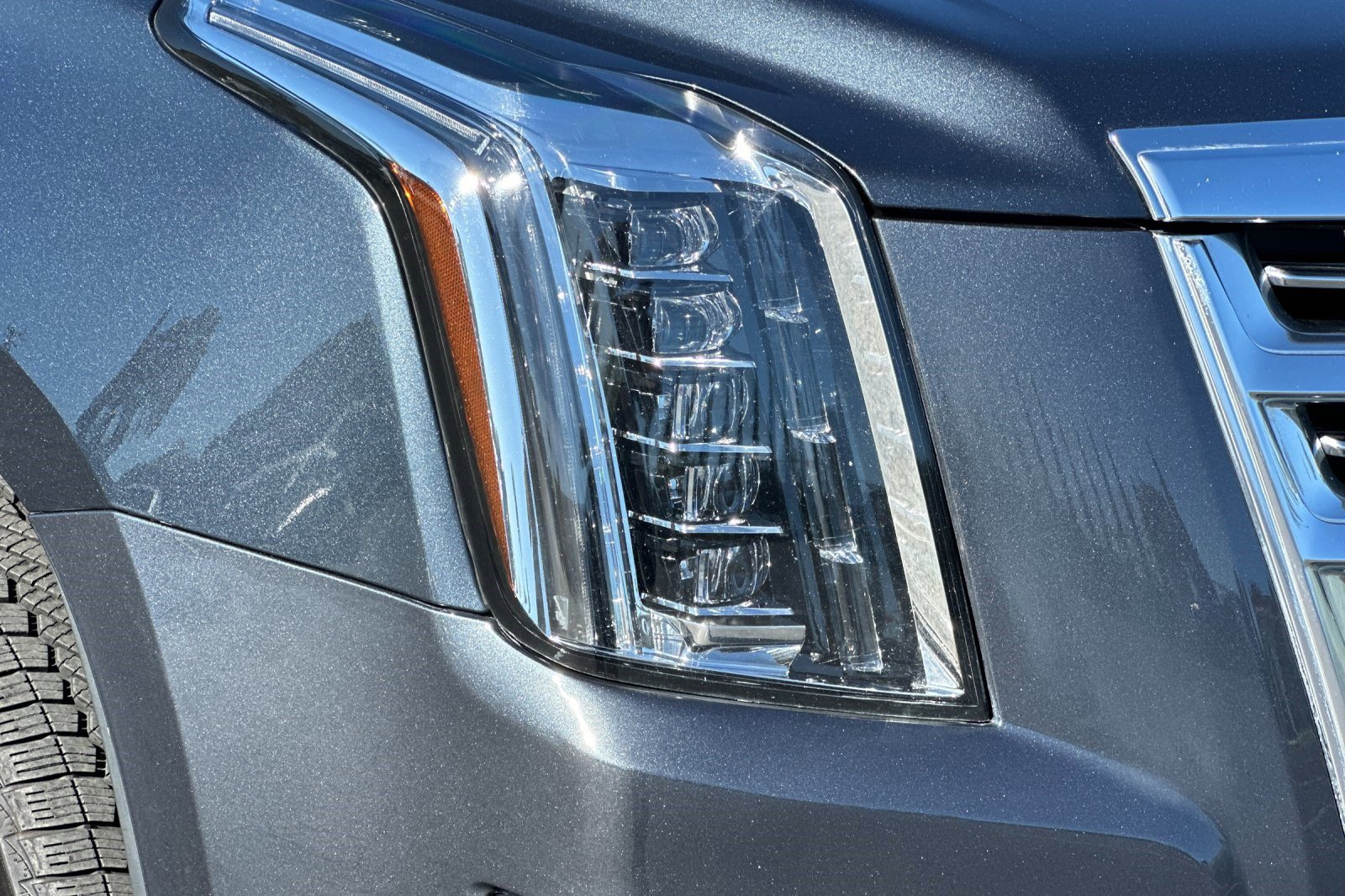 Used 2020 Cadillac Escalade ESV Platinum image 11