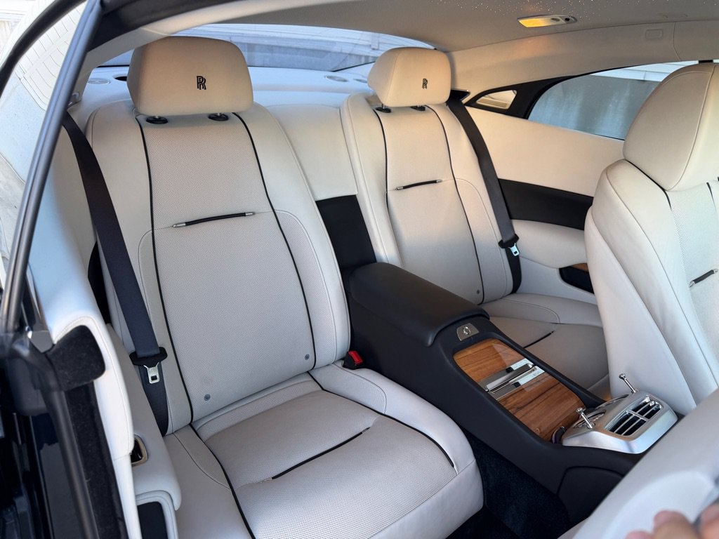 Used 2017 Rolls-Royce Wraith RWD image 32