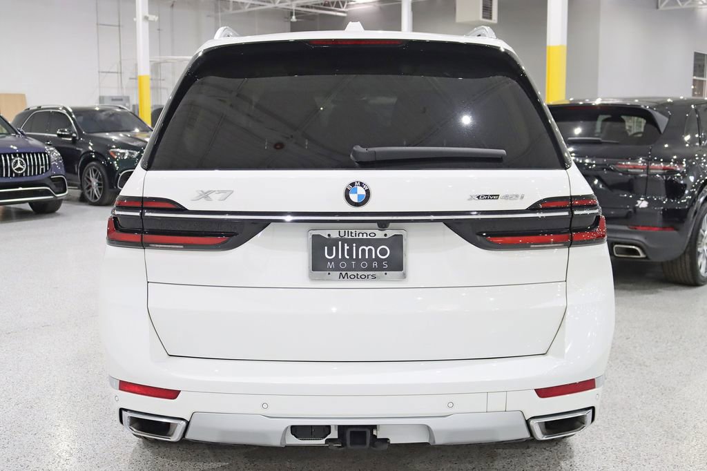 Used 2024 BMW X7 xDrive40i image 13