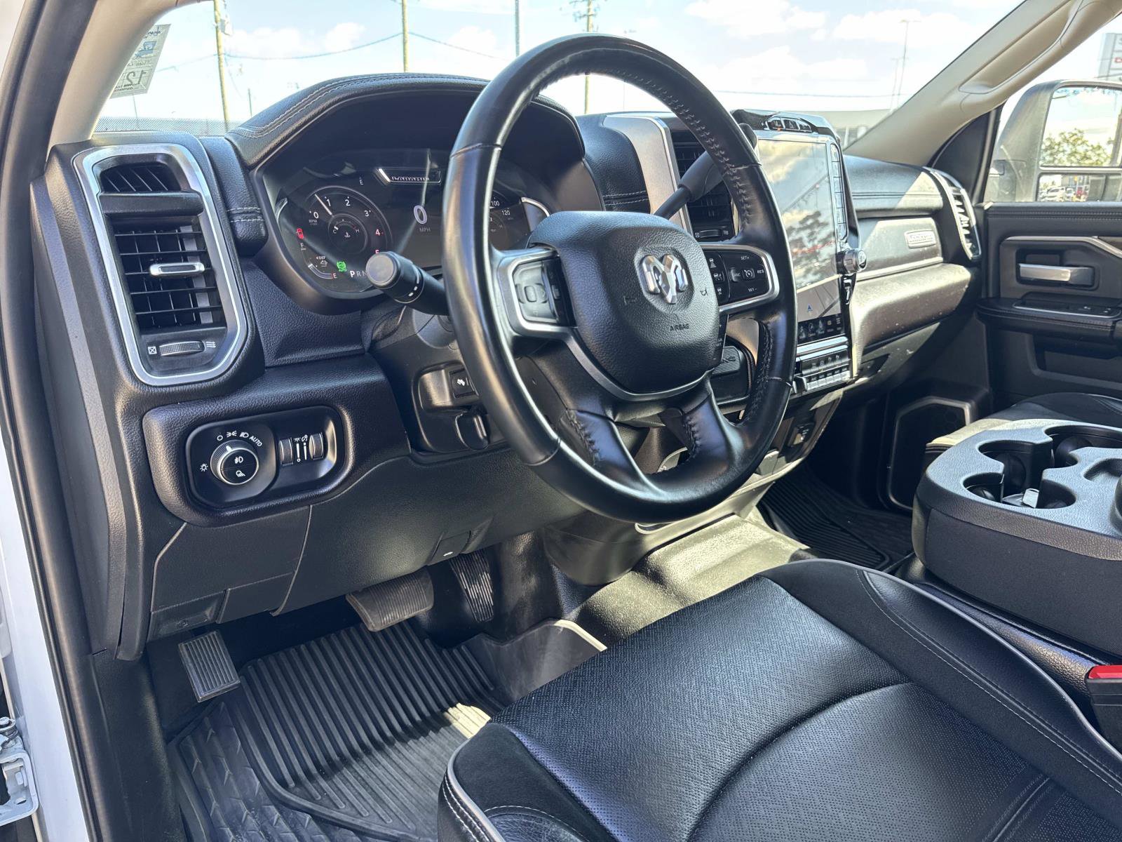 Used 2024 RAM 5500 Laramie image 17