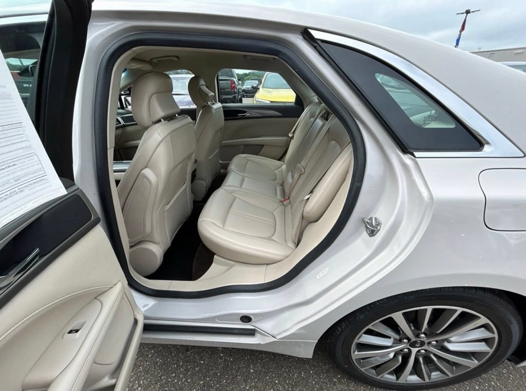 Used 2019 Lincoln MKZ Premiere FWD image 10