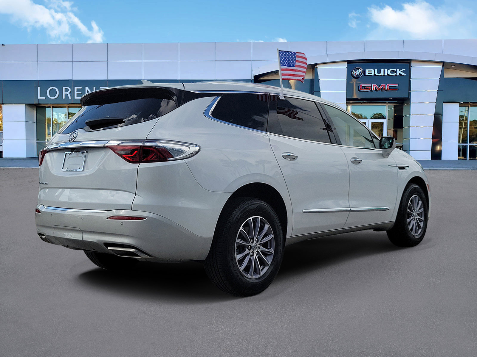 Used 2024 Buick Enclave Essence image 5