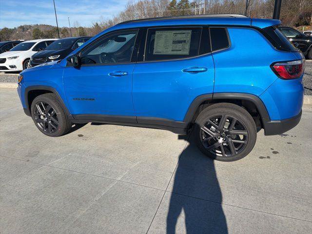 New 2026 Jeep Compass Latitude AWD/4WD image 6