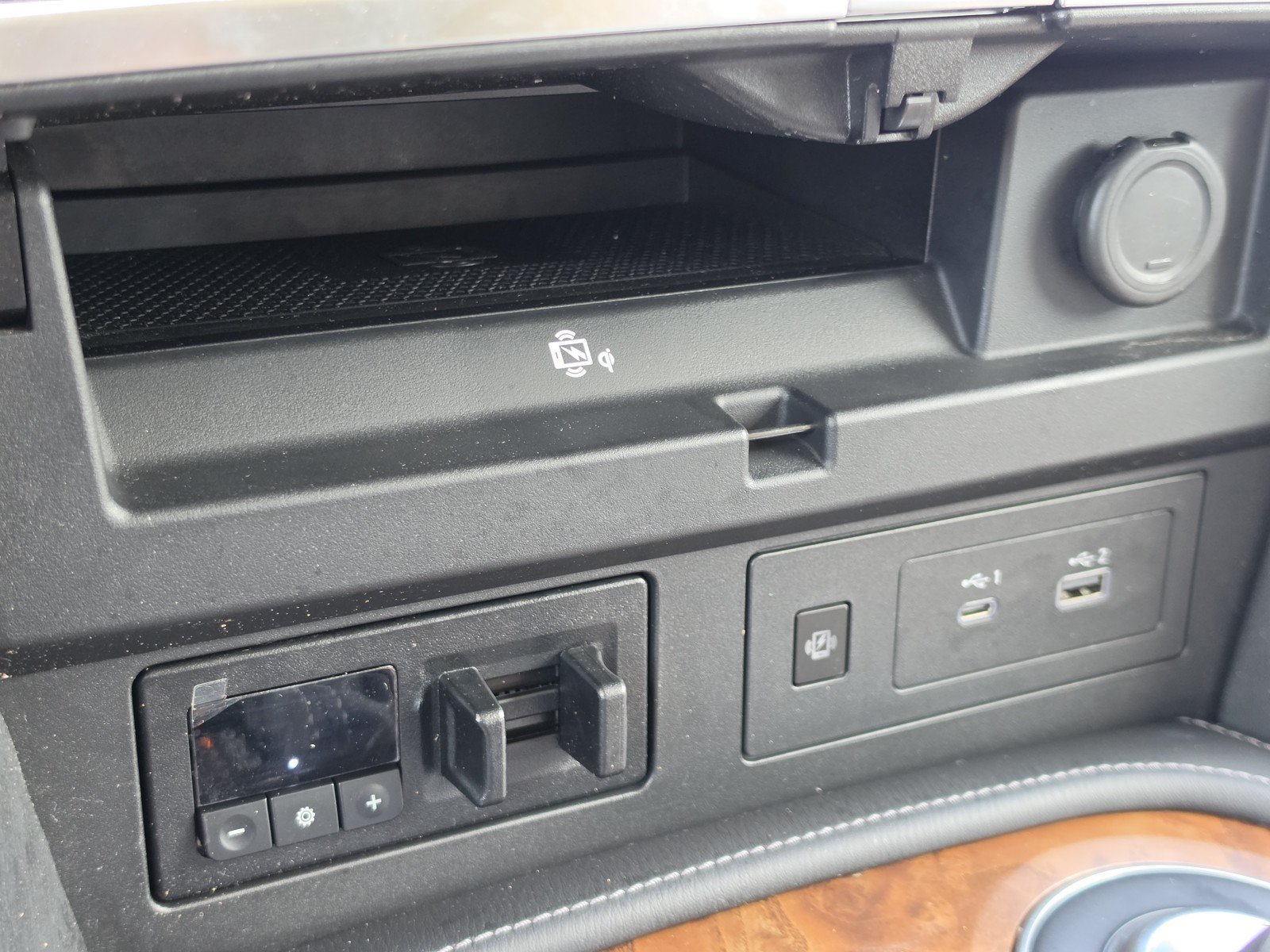 Used 2022 Nissan Armada SL RWD image 31