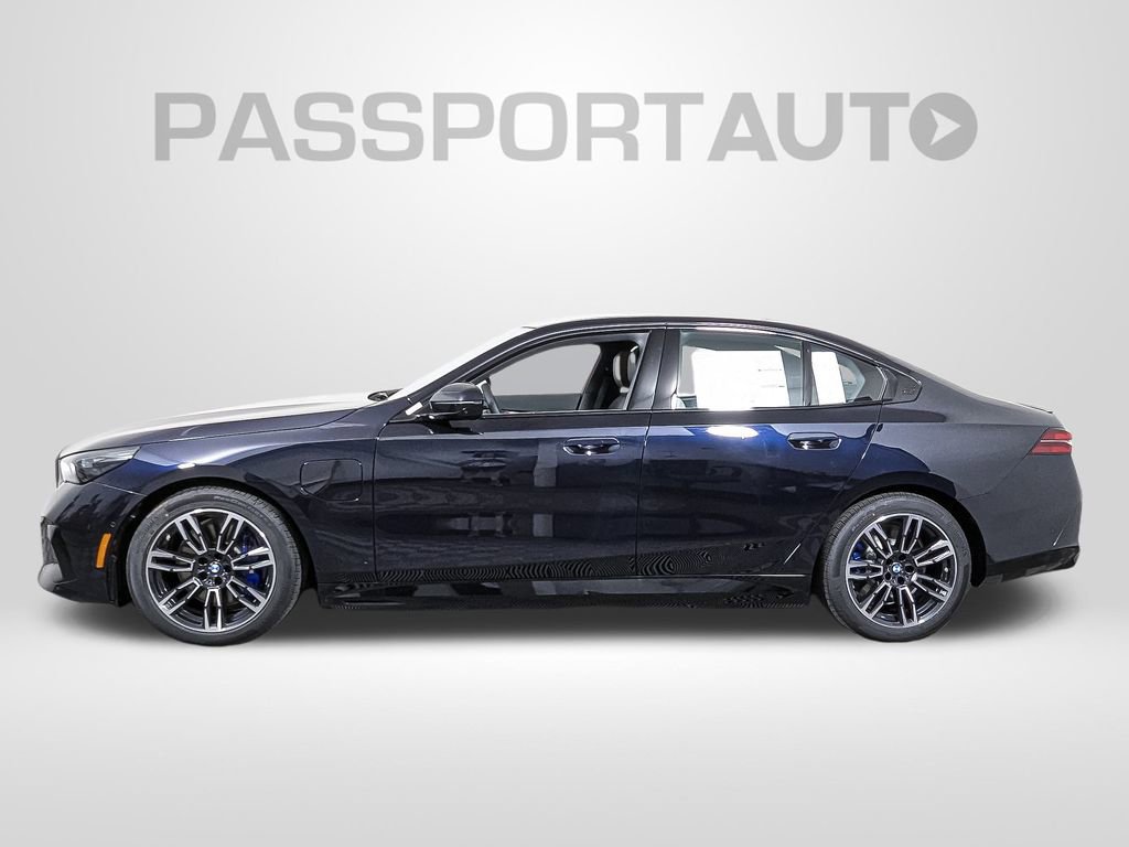 New 2026 BMW 550e xDrive video 2