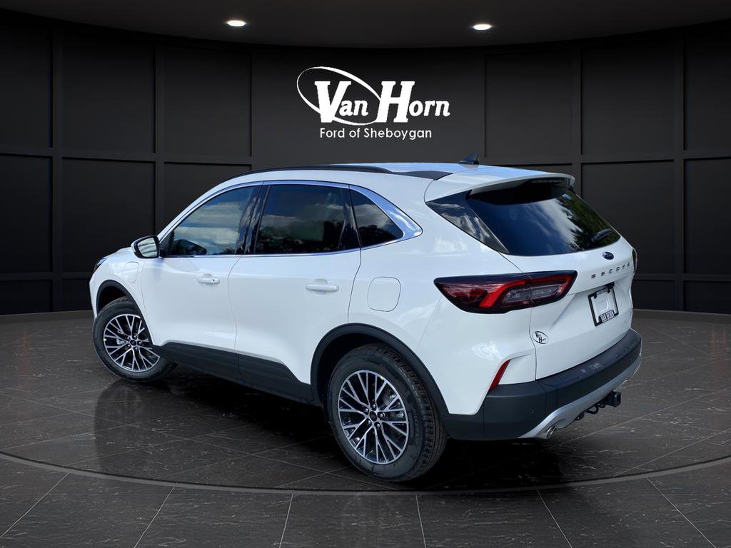 New 2025 Ford Escape SE w/ Class II Trailer Tow Package image 3