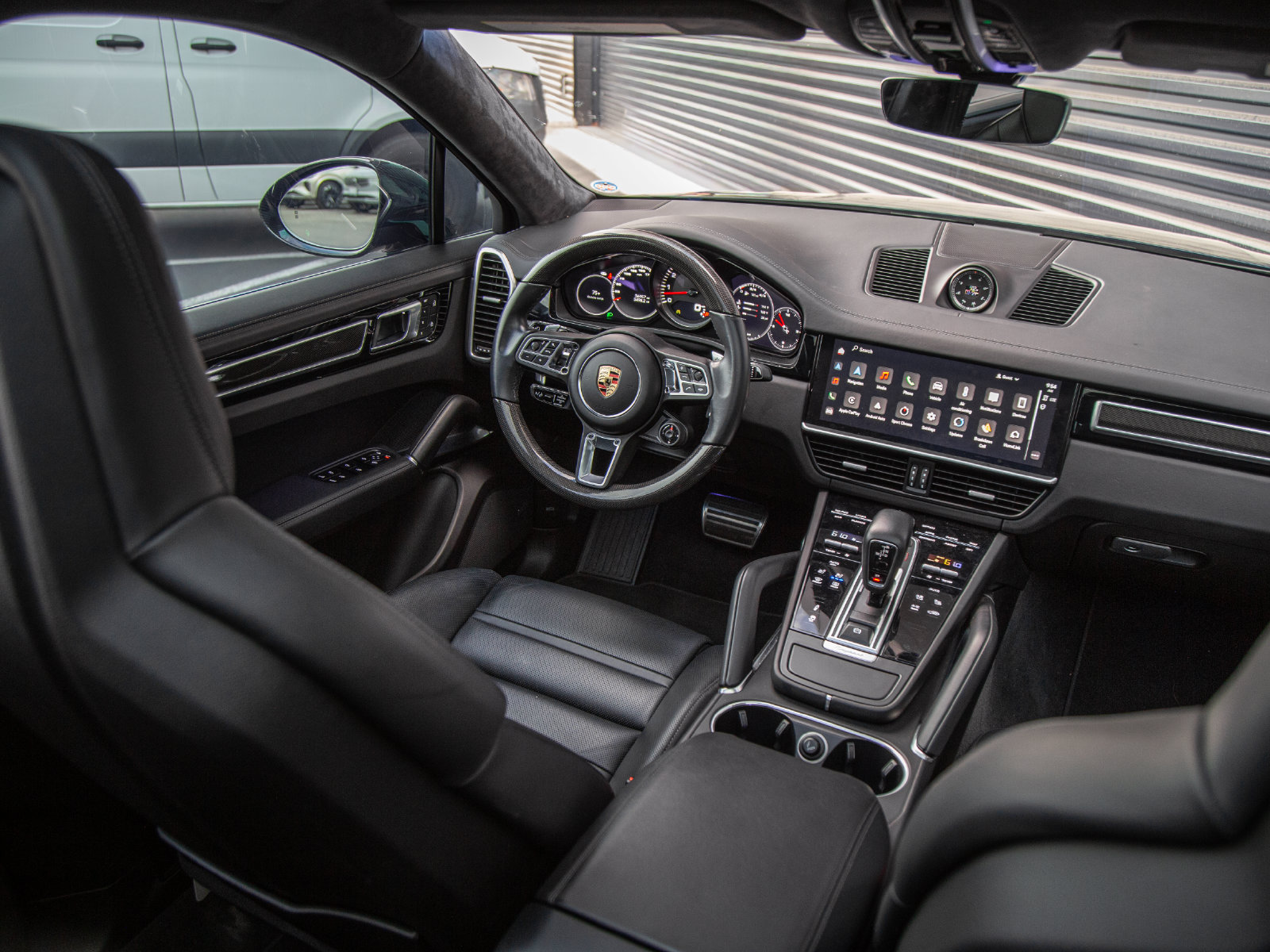 Certified 2023 Porsche Cayenne Turbo AWD/4WD image 19