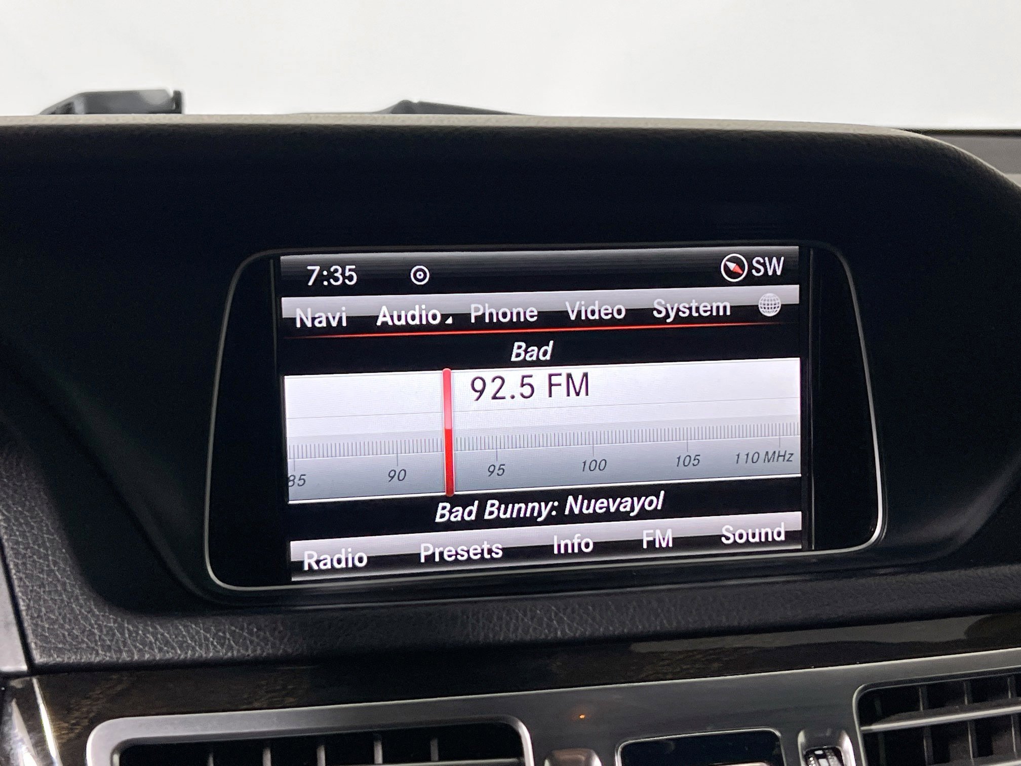 Used 2014 Mercedes-Benz E 350 4MATIC Sedan image 27