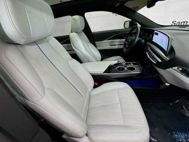 Used 2024 Cadillac Lyriq Luxury image 27