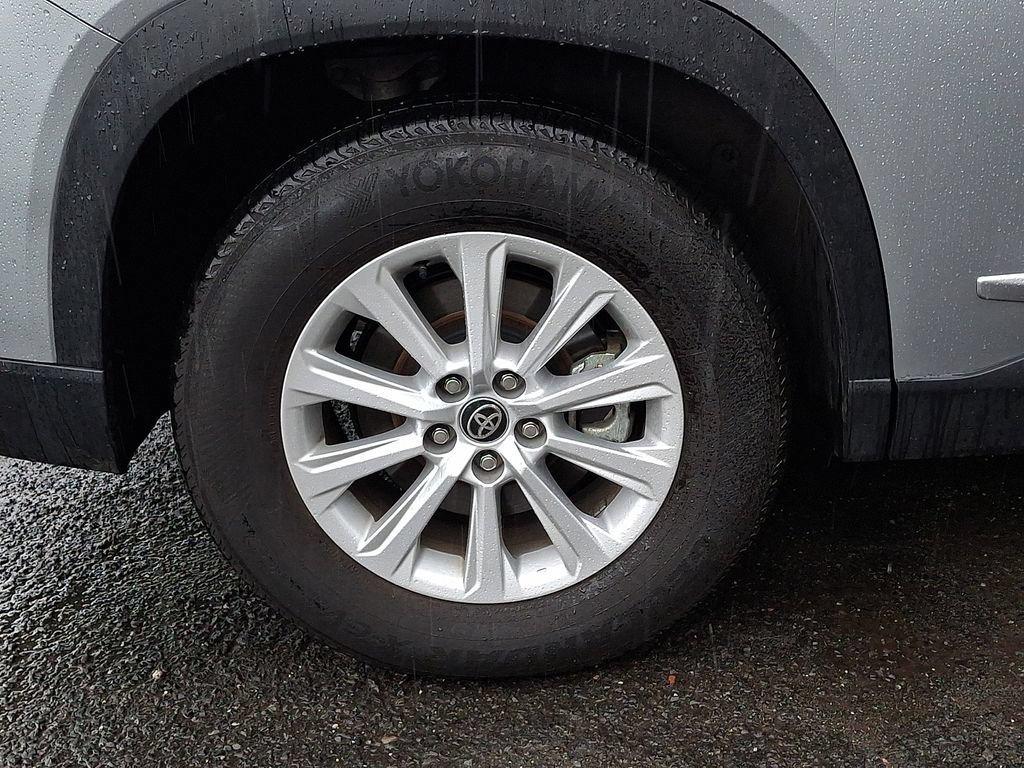 Used 2025 Toyota Grand Highlander AWD Hybrid image 34
