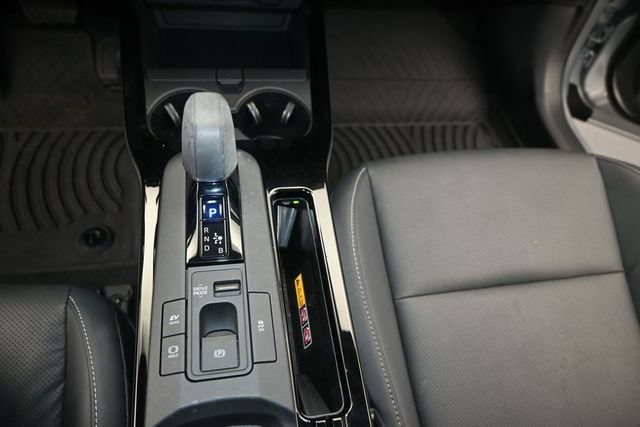 Used 2023 Toyota Prius XLE FWD image 8