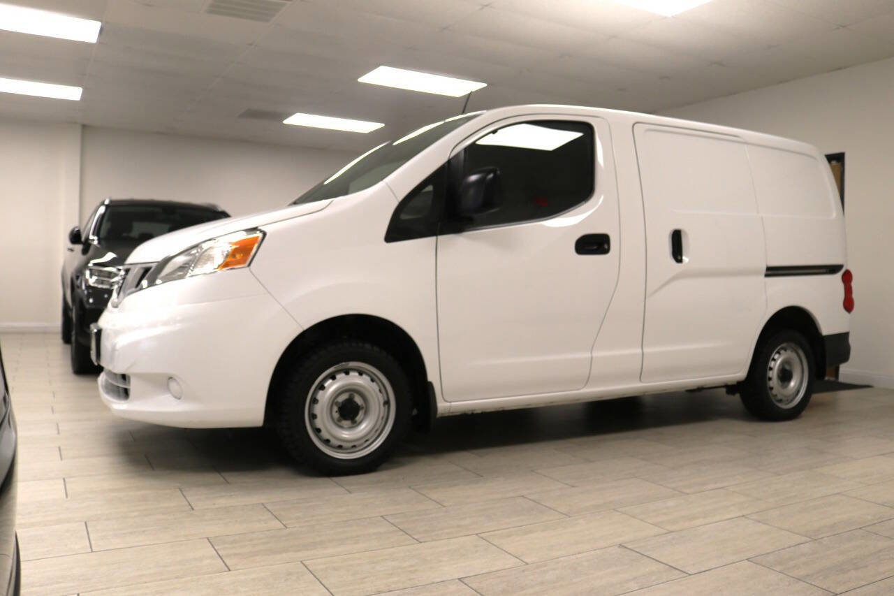 Used 2020 Nissan NV200 S w/ Back Door Glass Package image 2