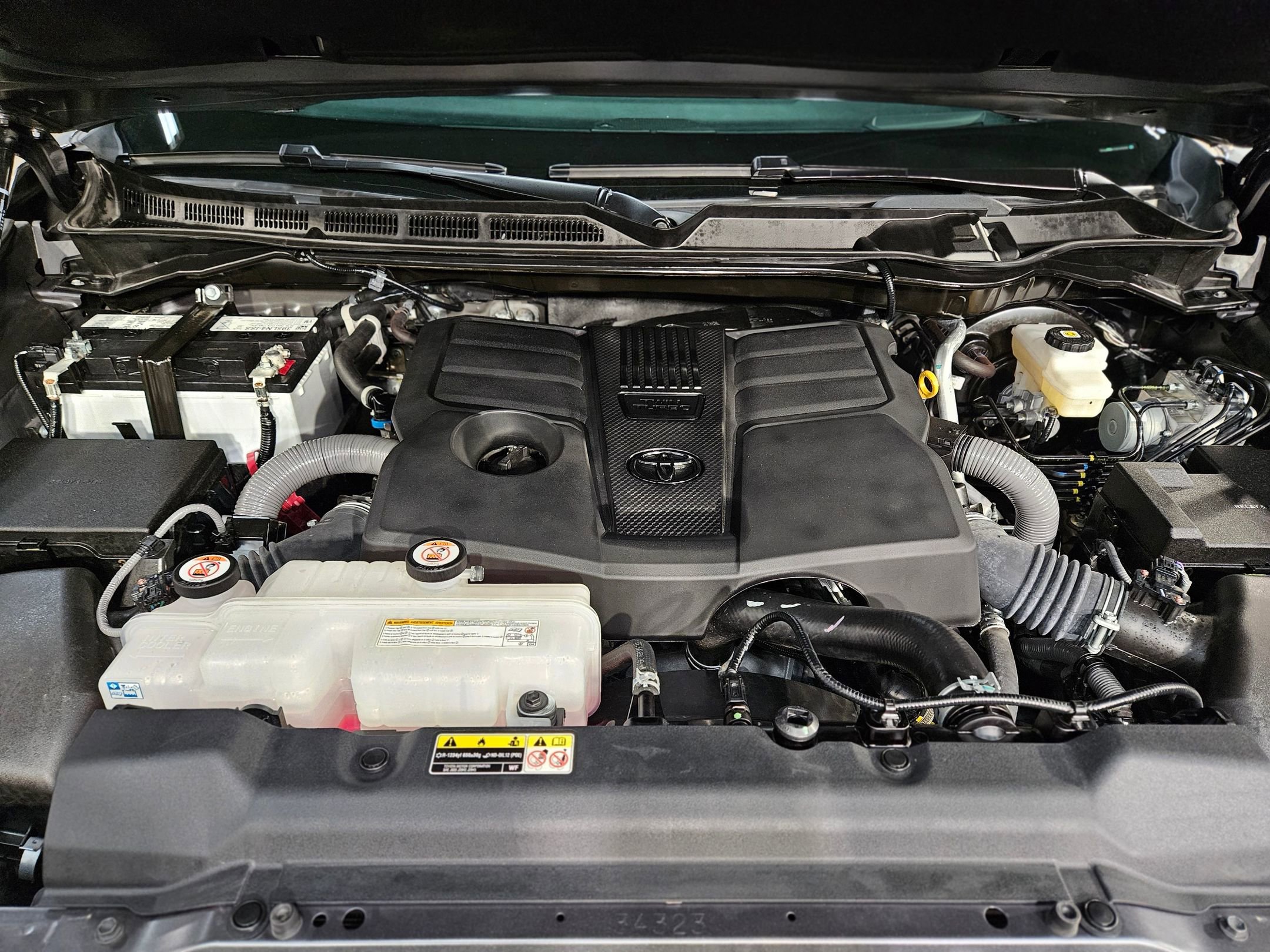 Used 2025 Toyota Tundra Platinum image 19