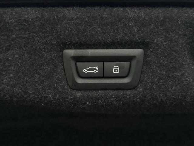 New 2026 BMW 530i xDrive w/ Premium Package image 11