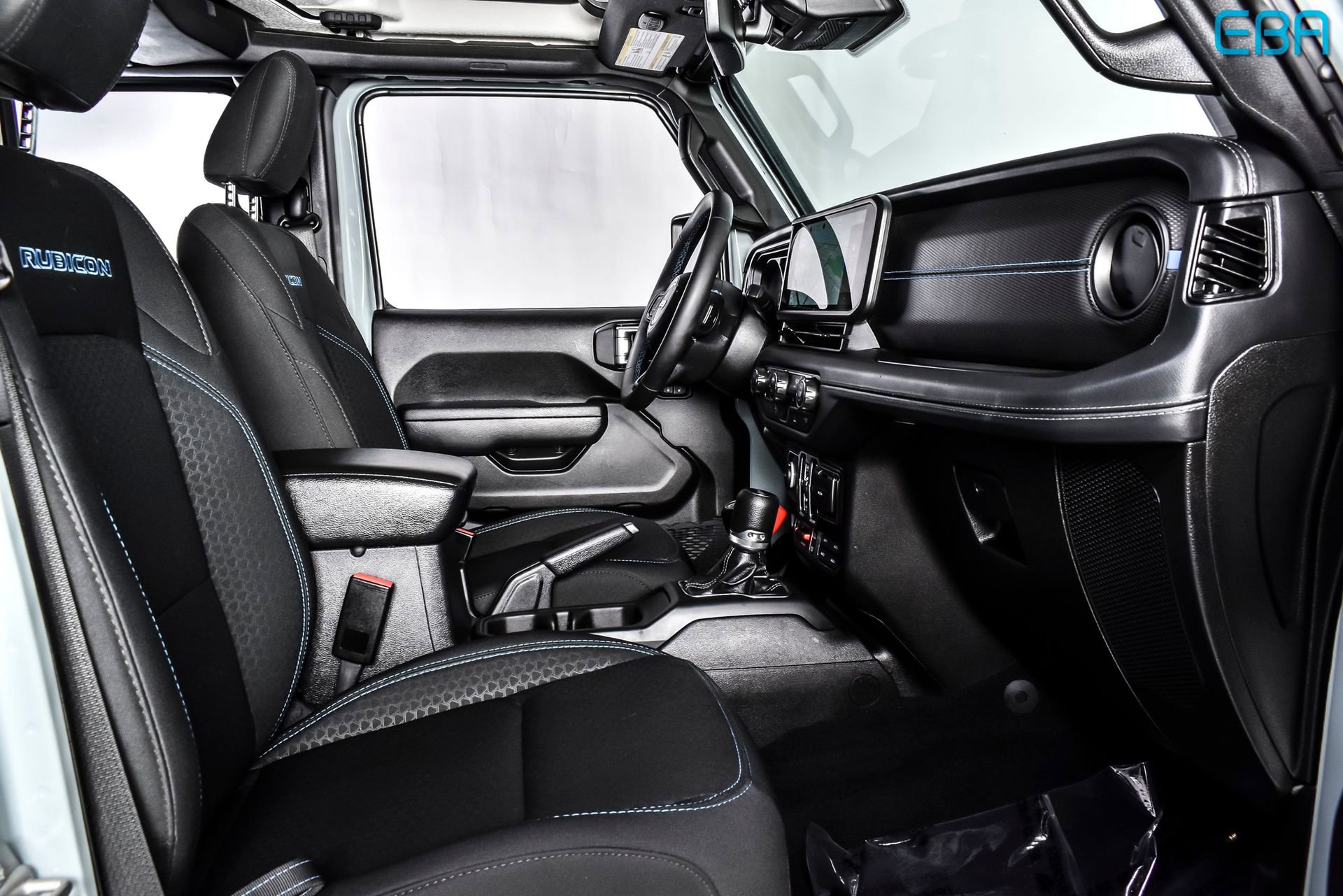 Used 2024 Jeep Wrangler Unlimited Rubicon 4xe w/ Technology Group image 25