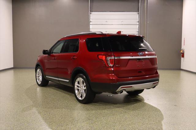 Used 2017 Ford Explorer XLT w/ Equipment Group 202A FWD image 7