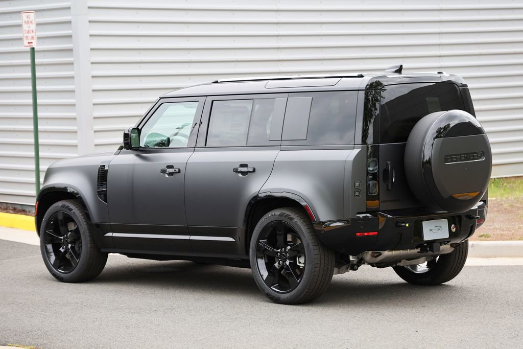New 2026 Land Rover Defender 110 X-Dynamic SE AWD/4WD image 3
