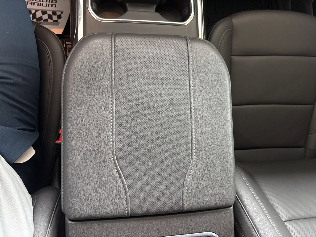 Used 2024 Chevrolet Silverado 2500 LTZ w/ LTZ Convenience Package image 18