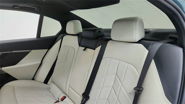 Used 2025 BMW 540i xDrive 540i xDrive image 29