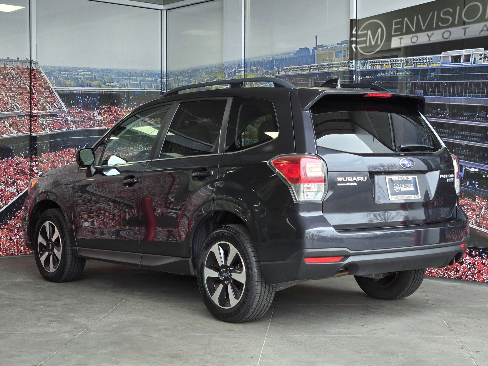 Used 2017 Subaru Forester 2.5i Limited image 6