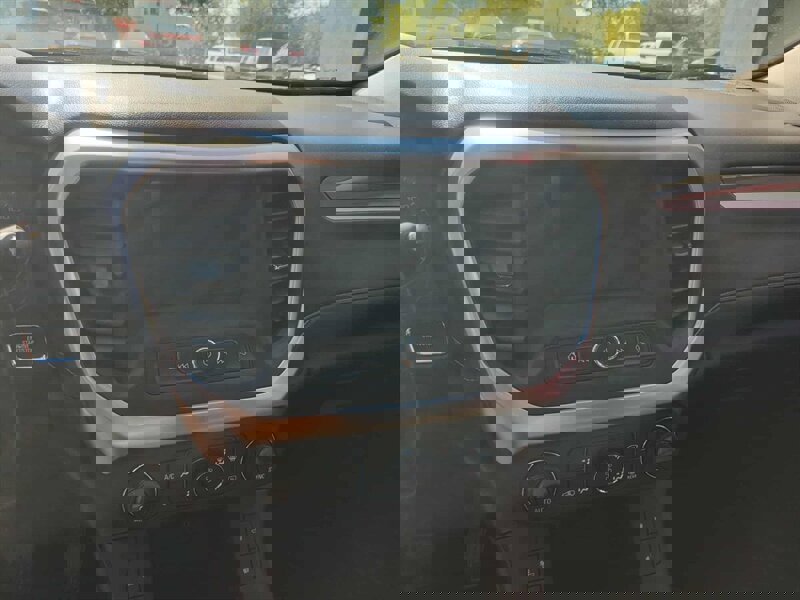 Used 2017 GMC Acadia SLE image 11