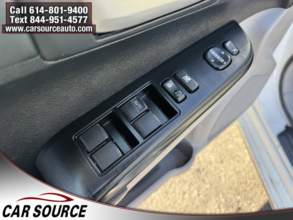 Used 2012 Toyota Camry LE image 12