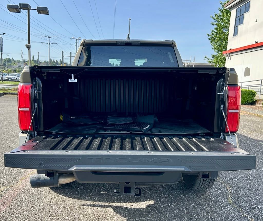 Certified 2024 Toyota Tacoma TRD Off-Road AWD/4WD image 24