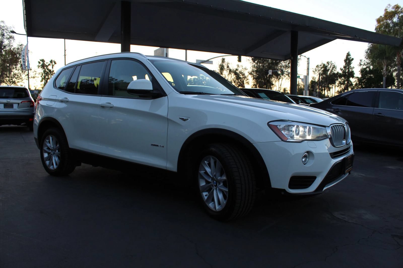 Used 2017 BMW X3 sDrive28i RWD image 7