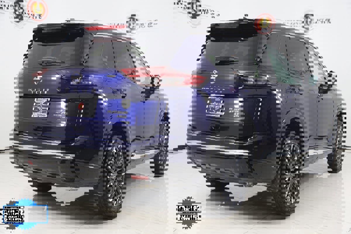 Used 2024 Nissan Rogue Platinum image 3